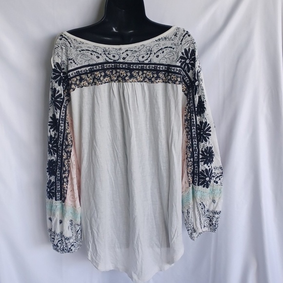 Free People Tripoli embroidered large, oversized top size Small - Picture 8 of 8